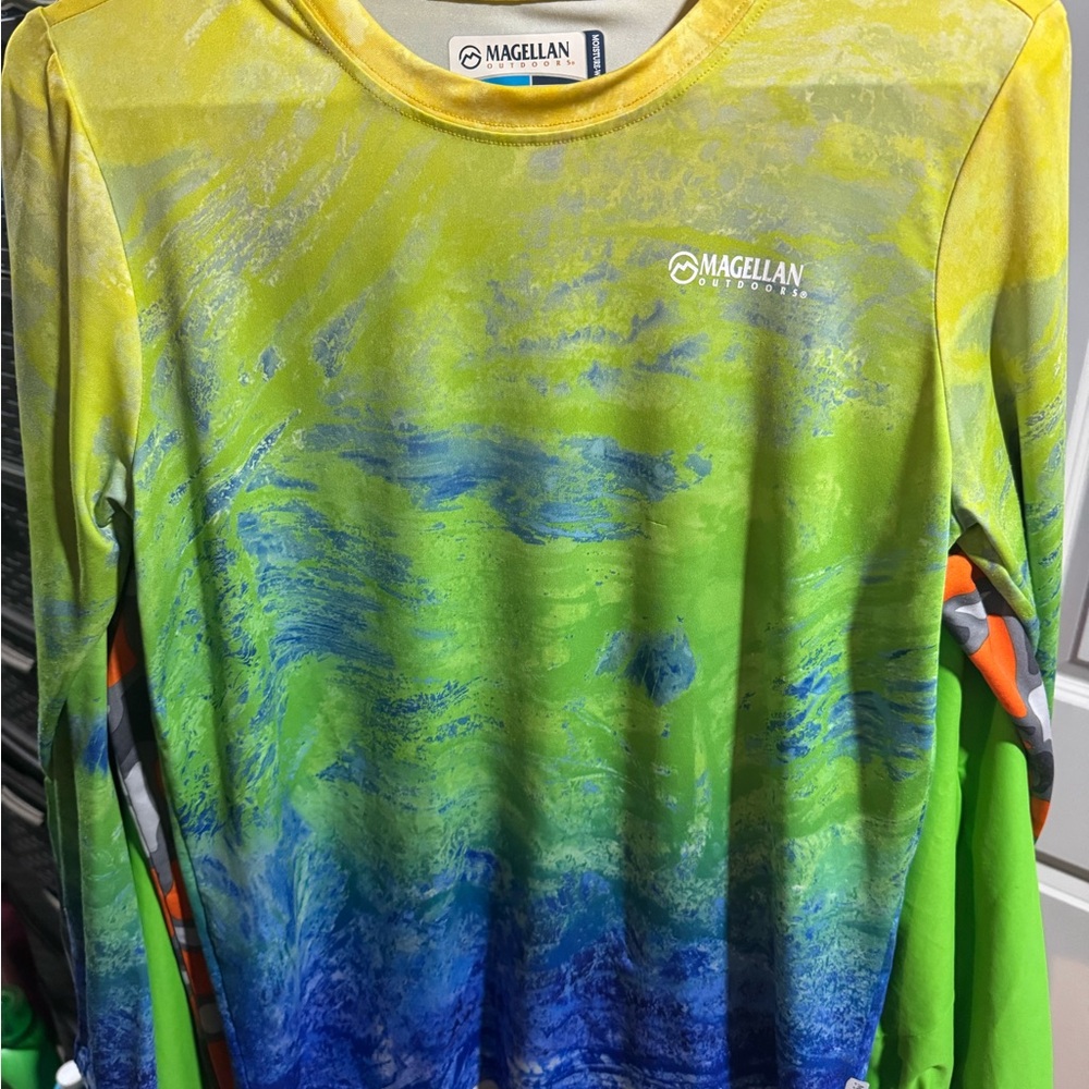 Magellan Outdoors Yellow and Green Long Sleeve Tee